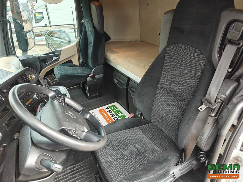 Mercedes-Benz Actros 2645 6x2 Gigaspace Euro6 + 3Axle Trailer - 115m³ VolumeCombi - Dubbele Tanks - Moffet Aansluiting - HH Vloer - SMARTTacho V2 - Xe tải hộp: hình 5 Mercedes-Benz Actros 2645 6x2 Gigaspace Euro6 + 3Axle Trailer - 115m³ VolumeCombi - Dubbele Tanks - Moffet Aansluiting - HH Vloer - SMARTTacho V2 - Xe tải hộp: hình 5