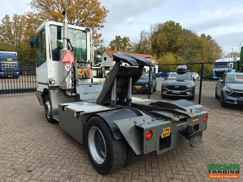 Terberg YT222 Gereviseerde Allison Versnellingsbak - Schotel 27T - Vangmuil - Cummins - Landbouw Kenteken 40km/h - Máy cày trạm: hình 4 Terberg YT222 Gereviseerde Allison Versnellingsbak - Schotel 27T - Vangmuil - Cummins - Landbouw Kenteken 40km/h - Máy cày trạm: hình 4