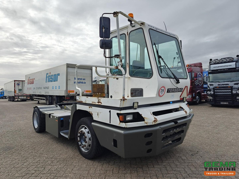 Terberg YT222 Gereviseerde Allison Versnellingsbak - Schotel 27T - Vangmuil - Cummins - Landbouw Kenteken 40km/h - Máy cày trạm: hình 2 Terberg YT222 Gereviseerde Allison Versnellingsbak - Schotel 27T - Vangmuil - Cummins - Landbouw Kenteken 40km/h - Máy cày trạm: hình 2