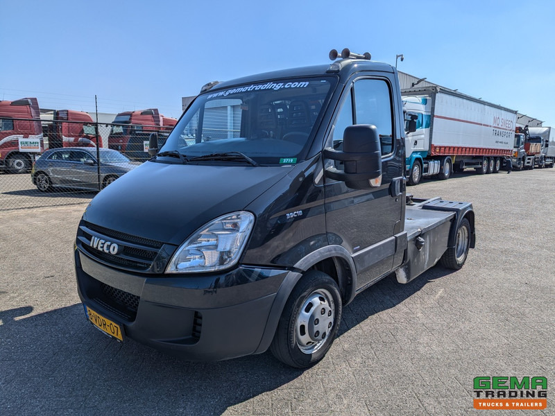 Iveco 35C18/T 4x2 Euro4 - BE-Trekker - 3-Zits - Luchthoorns - NAP - 07/2025APK - Xe đầu kéo: hình 1 Iveco 35C18/T 4x2 Euro4 - BE-Trekker - 3-Zits - Luchthoorns - NAP - 07/2025APK - Xe đầu kéo: hình 1