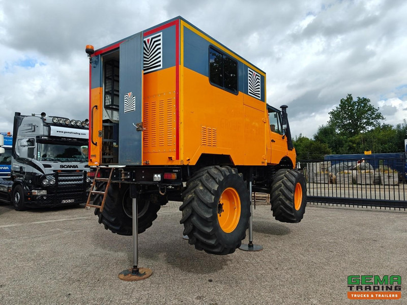 Mercedes-Benz Unimog 1300L 4x4 Handgeschakeld - GeslotenBak - PTO - Hydr. steunpoten - Webasto - SondeerWagen - Xe tải: hình 2 Mercedes-Benz Unimog 1300L 4x4 Handgeschakeld - GeslotenBak - PTO - Hydr. steunpoten - Webasto - SondeerWagen - Xe tải: hình 2