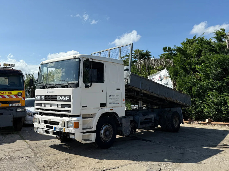 DAF 95.430 ATI 4X2 Tipper SPRING/AIR ZF MAN GEARBOX - Xe ben: hình 2 DAF 95.430 ATI 4X2 Tipper SPRING/AIR ZF MAN GEARBOX - Xe ben: hình 2
