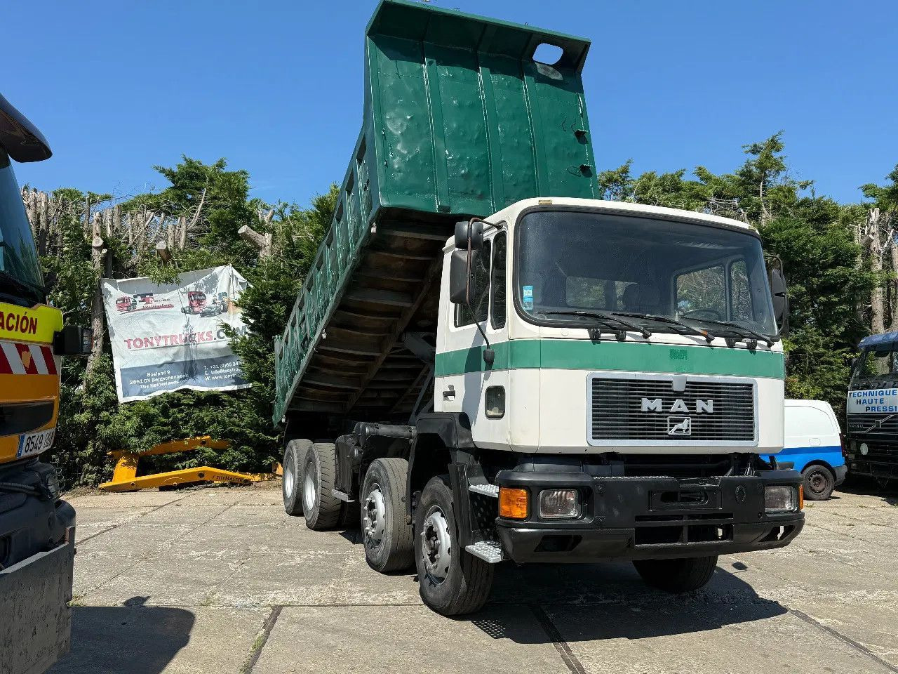 MAN 35.372 8X4 Tipper Spring/Spring ZF Manual Gear E - Xe ben: hình 1 MAN 35.372 8X4 Tipper Spring/Spring ZF Manual Gear E - Xe ben: hình 1