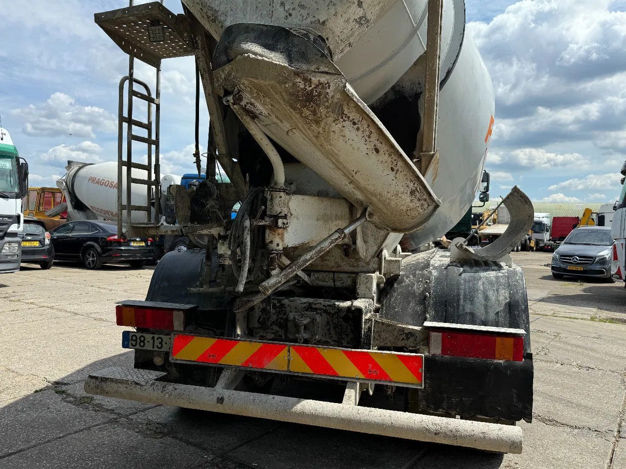 MAN TGA 35.360 8X4 CIFA Beton Mixer Spring/Spring ZF - Xe trộn bê tông: hình 5 MAN TGA 35.360 8X4 CIFA Beton Mixer Spring/Spring ZF - Xe trộn bê tông: hình 5