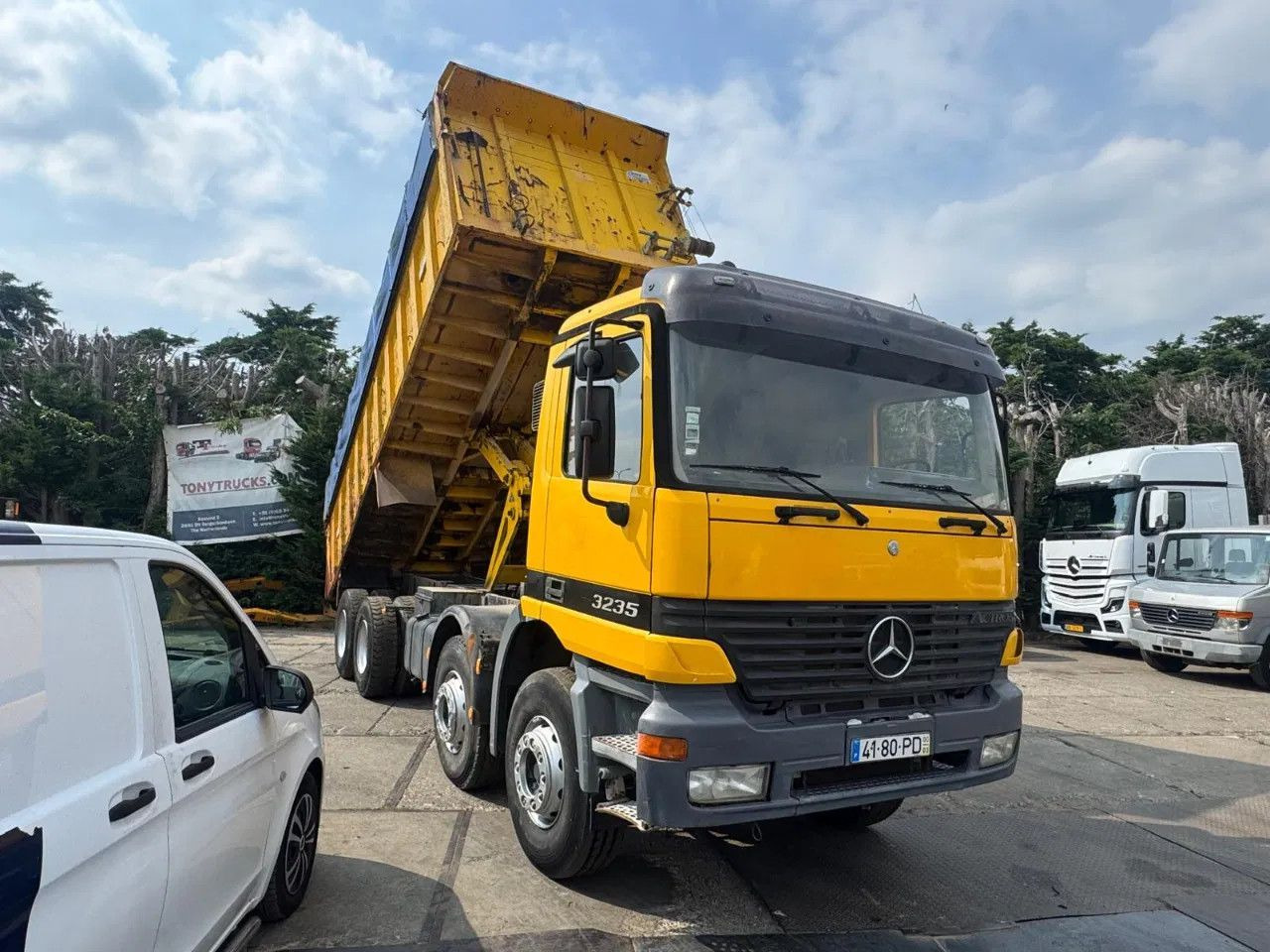 Mercedes-Benz Actros 3235 V6 8X4 Tipper Spring/Spring Manual G - Xe ben: hình 1 Mercedes-Benz Actros 3235 V6 8X4 Tipper Spring/Spring Manual G - Xe ben: hình 1