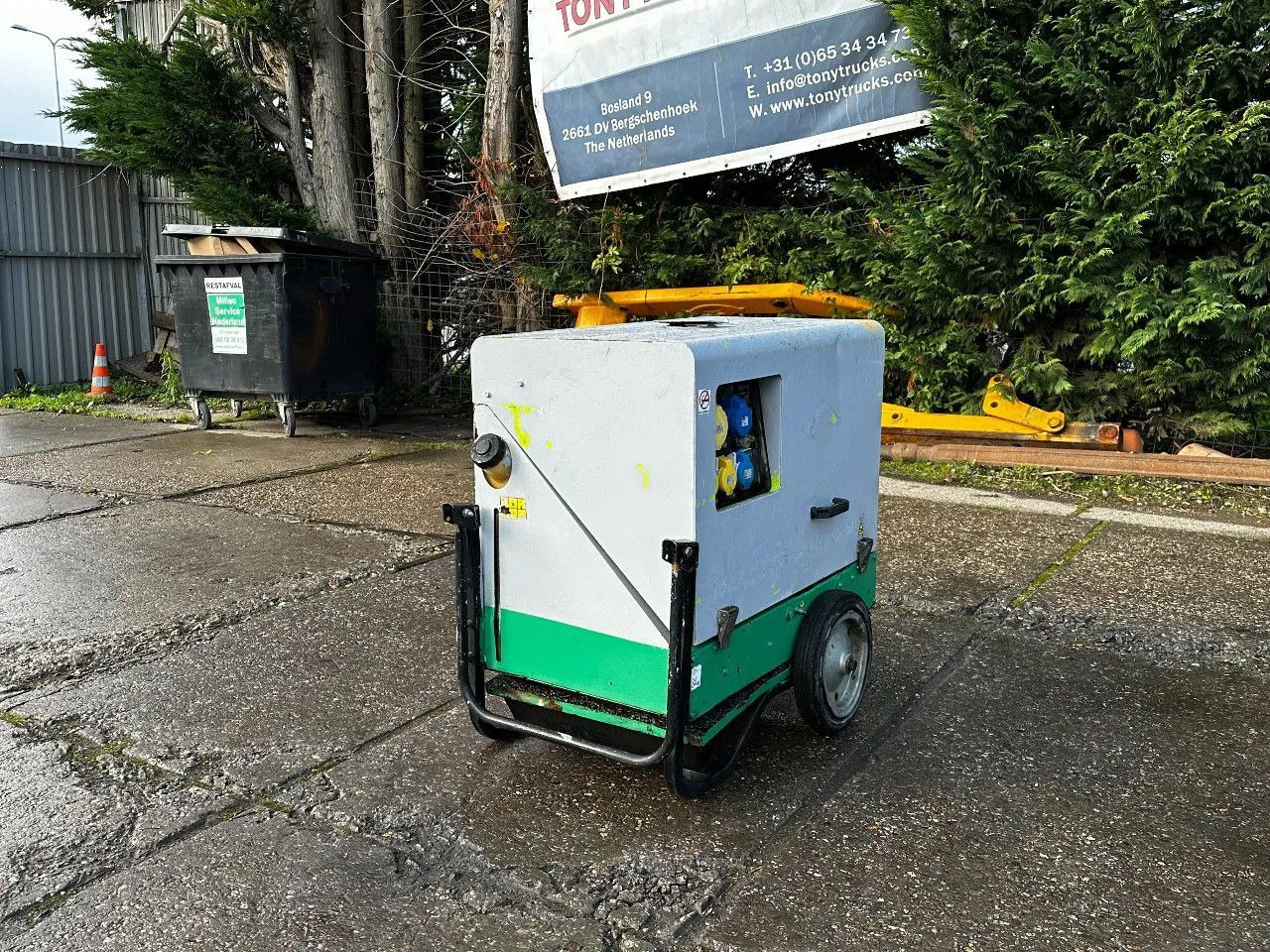 Pramac P6000S2 6KVA Generator Pramac P6000S2 6KVA Generator - Bộ phát điện: hình 3 Pramac P6000S2 6KVA Generator Pramac P6000S2 6KVA Generator - Bộ phát điện: hình 3