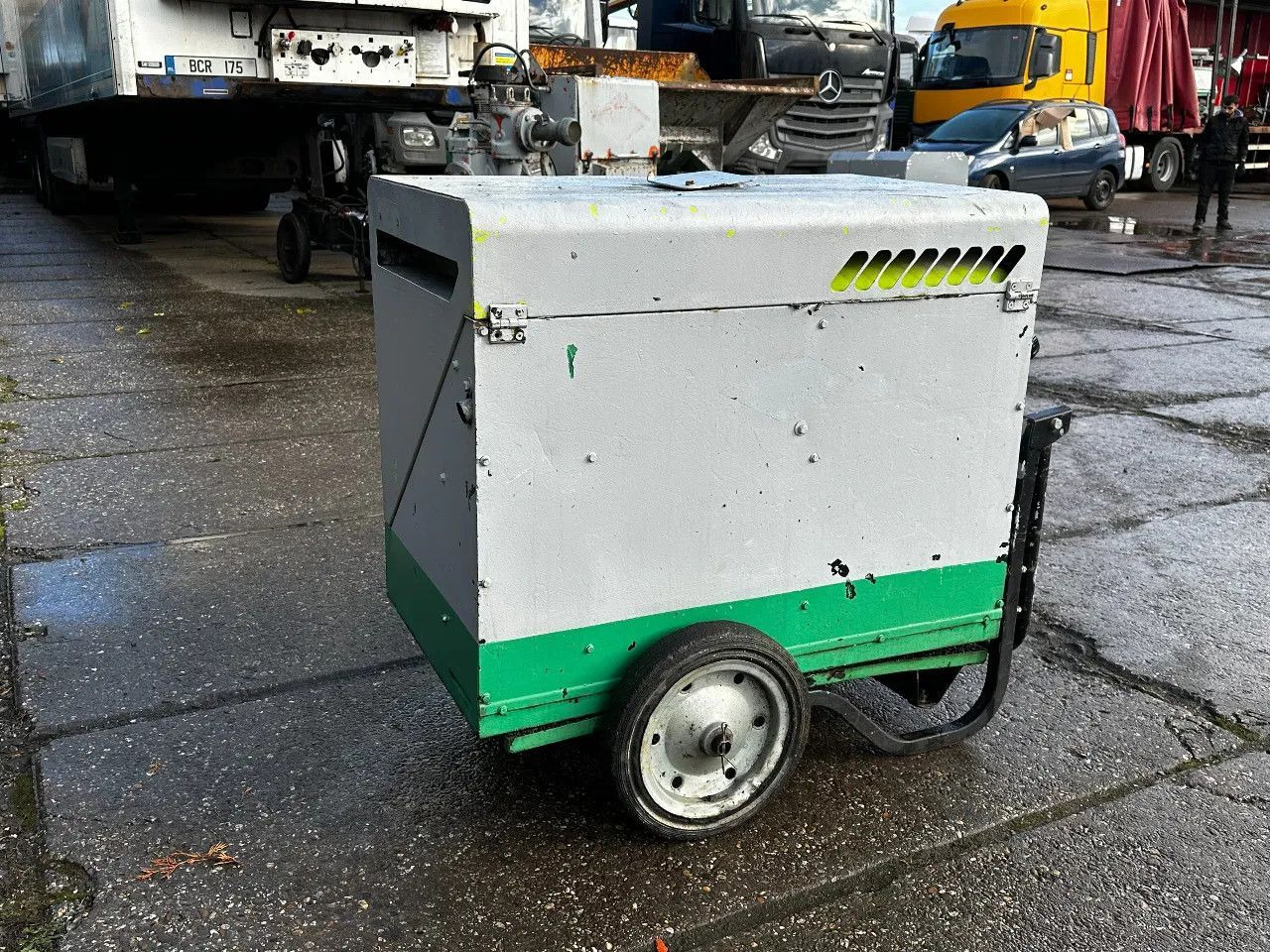 Pramac P6000S2 6KVA Generator Pramac P6000S2 6KVA Generator - Bộ phát điện: hình 5 Pramac P6000S2 6KVA Generator Pramac P6000S2 6KVA Generator - Bộ phát điện: hình 5