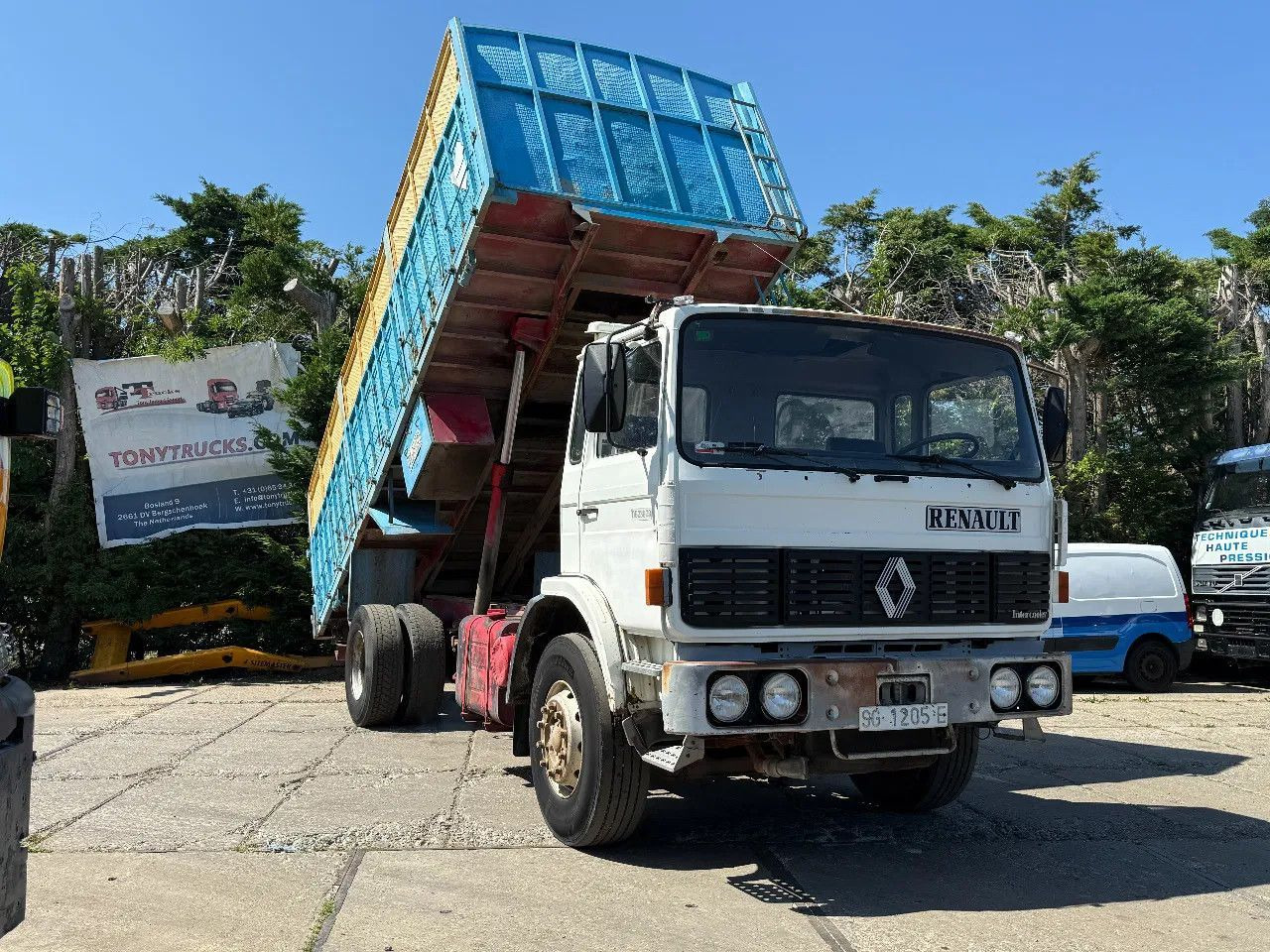 Renault G230 4X2 Tipper Spring/Spring Manual Gearbox - Xe ben: hình 1 Renault G230 4X2 Tipper Spring/Spring Manual Gearbox - Xe ben: hình 1