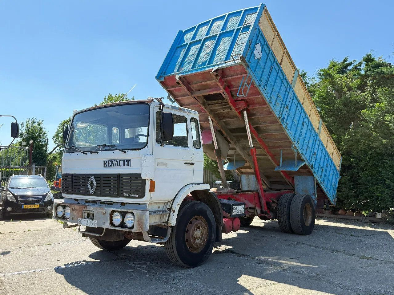 Renault G230 4X2 Tipper Spring/Spring Manual Gearbox - Xe ben: hình 2 Renault G230 4X2 Tipper Spring/Spring Manual Gearbox - Xe ben: hình 2