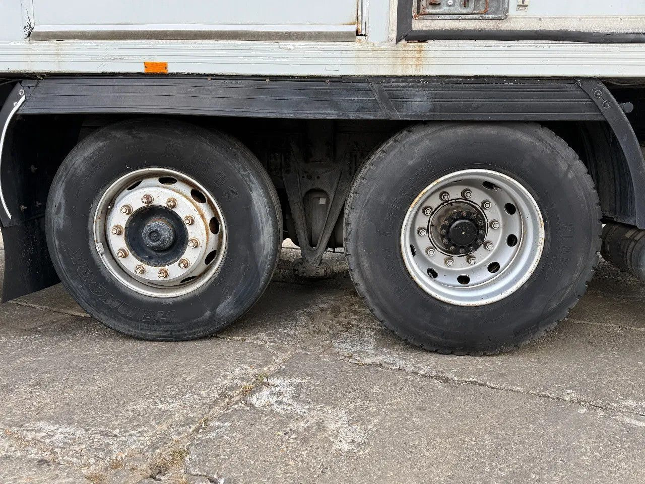 Volvo FH 12.420 6X2 Frigo Spring/Air Manual Gearbox TO - Xe tải đông lạnh: hình 5 Volvo FH 12.420 6X2 Frigo Spring/Air Manual Gearbox TO - Xe tải đông lạnh: hình 5