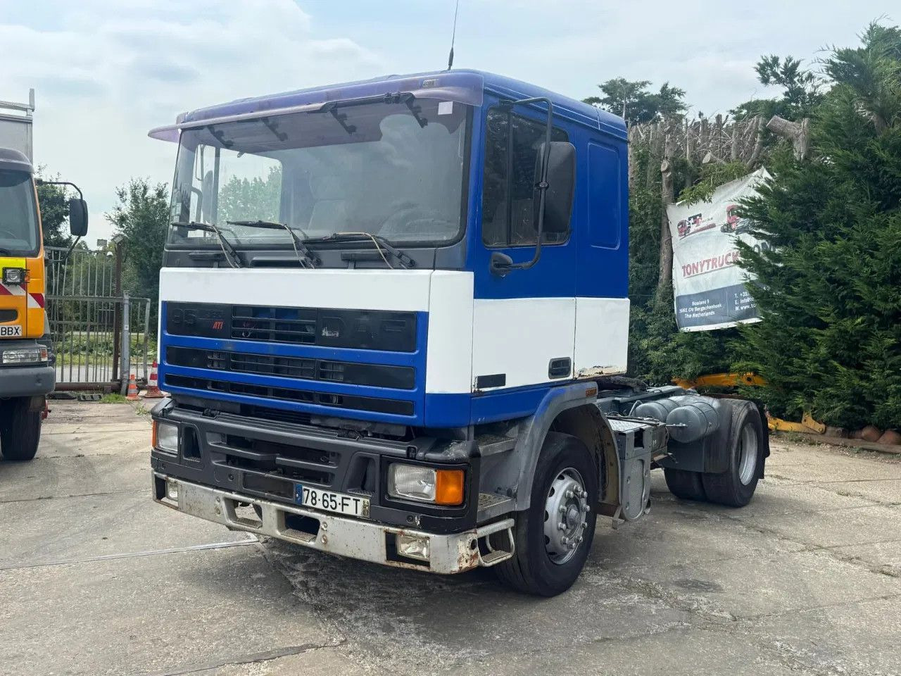 DAF 95.380 ATI 4X2 SPRING/SPRING ZF MAN GEARBOX - Xe đầu kéo: hình 2 DAF 95.380 ATI 4X2 SPRING/SPRING ZF MAN GEARBOX - Xe đầu kéo: hình 2
