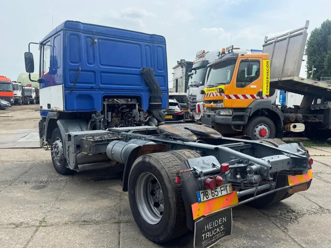 DAF 95.380 ATI 4X2 SPRING/SPRING ZF MAN GEARBOX - Xe đầu kéo: hình 4 DAF 95.380 ATI 4X2 SPRING/SPRING ZF MAN GEARBOX - Xe đầu kéo: hình 4