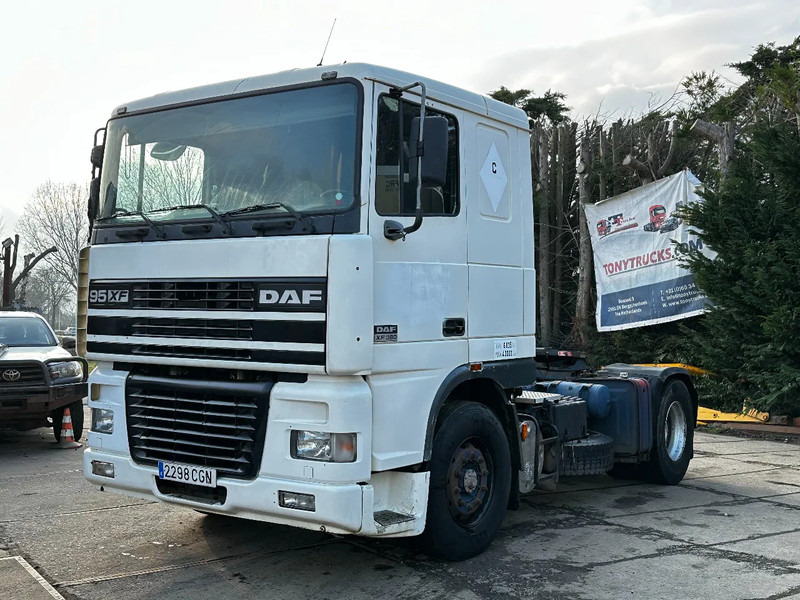 DAF XF 95.380 4X2 Tractor-unit Spring/Air ZF Manual Euro2 PTO - Xe đầu kéo: hình 2 DAF XF 95.380 4X2 Tractor-unit Spring/Air ZF Manual Euro2 PTO - Xe đầu kéo: hình 2
