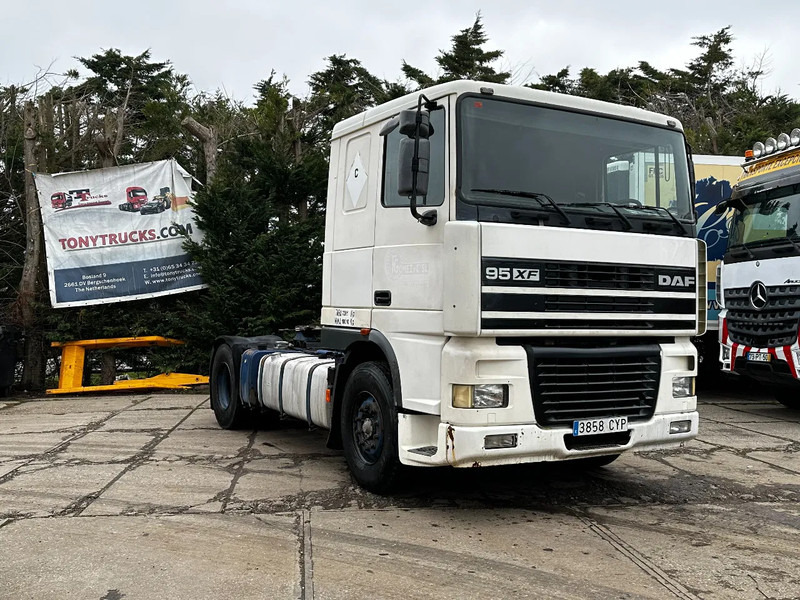 DAF XF 95.380 4X2 Tractor-unit Spring/Air ZF Manual Euro2 PTO - Xe đầu kéo: hình 1 DAF XF 95.380 4X2 Tractor-unit Spring/Air ZF Manual Euro2 PTO - Xe đầu kéo: hình 1