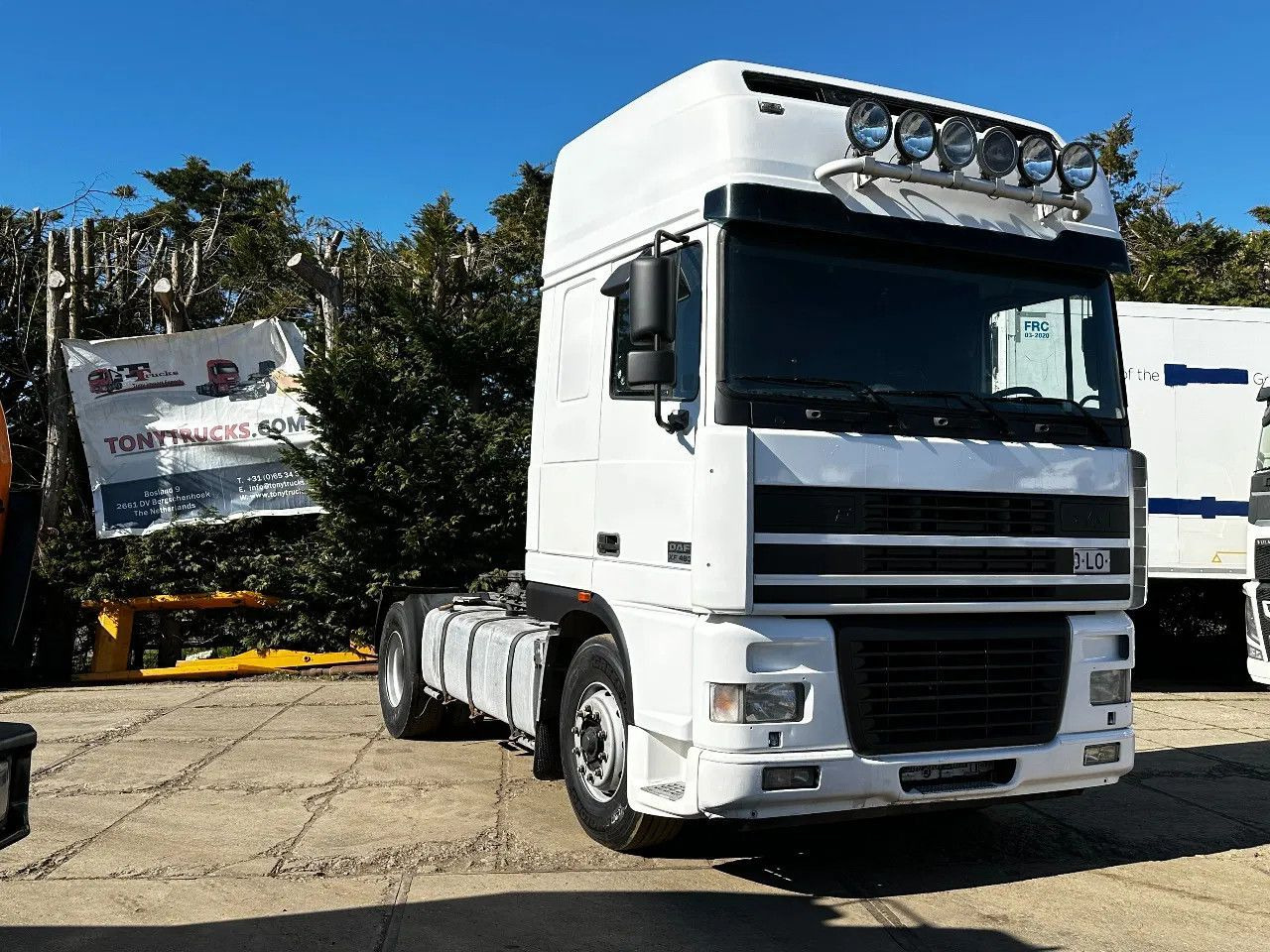 DAF XF 95.480 4X2 Tractor-unit Spring/Air ZF Manual - Xe đầu kéo: hình 1 DAF XF 95.480 4X2 Tractor-unit Spring/Air ZF Manual - Xe đầu kéo: hình 1
