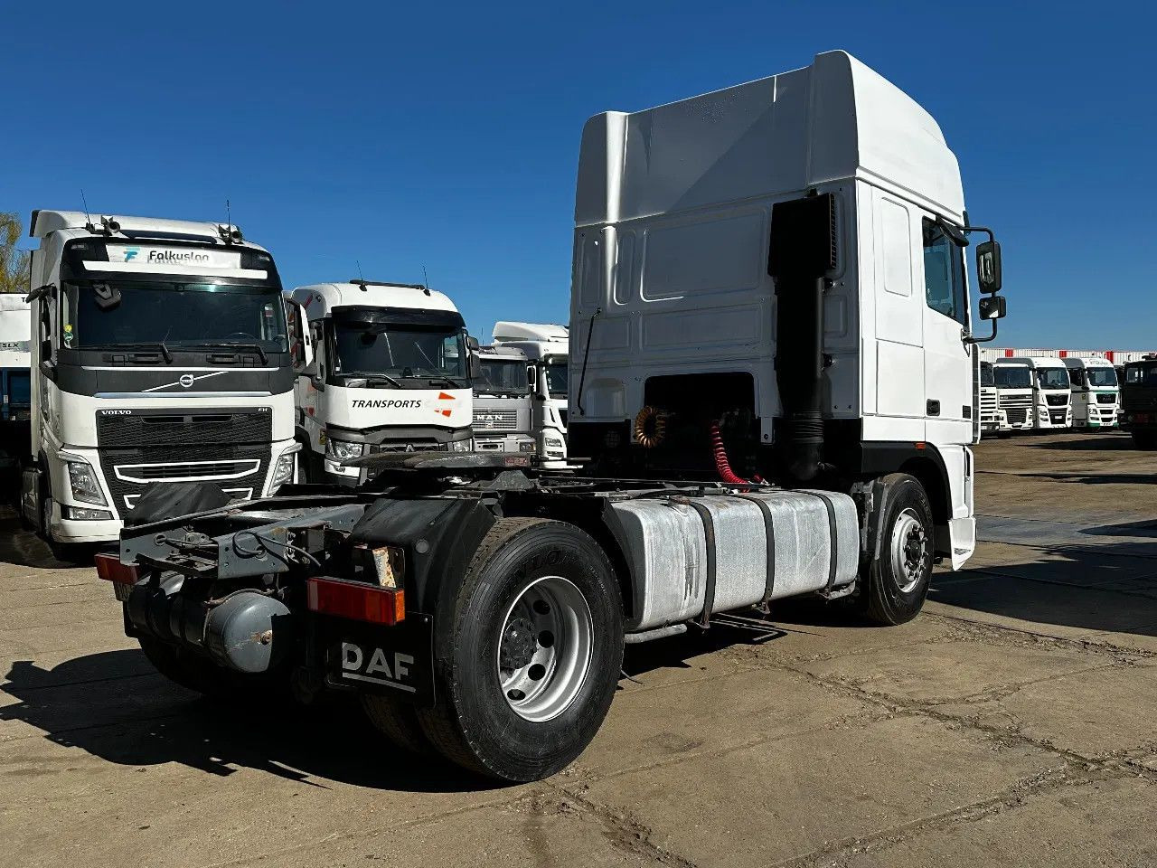 DAF XF 95.480 4X2 Tractor-unit Spring/Air ZF Manual - Xe đầu kéo: hình 4 DAF XF 95.480 4X2 Tractor-unit Spring/Air ZF Manual - Xe đầu kéo: hình 4