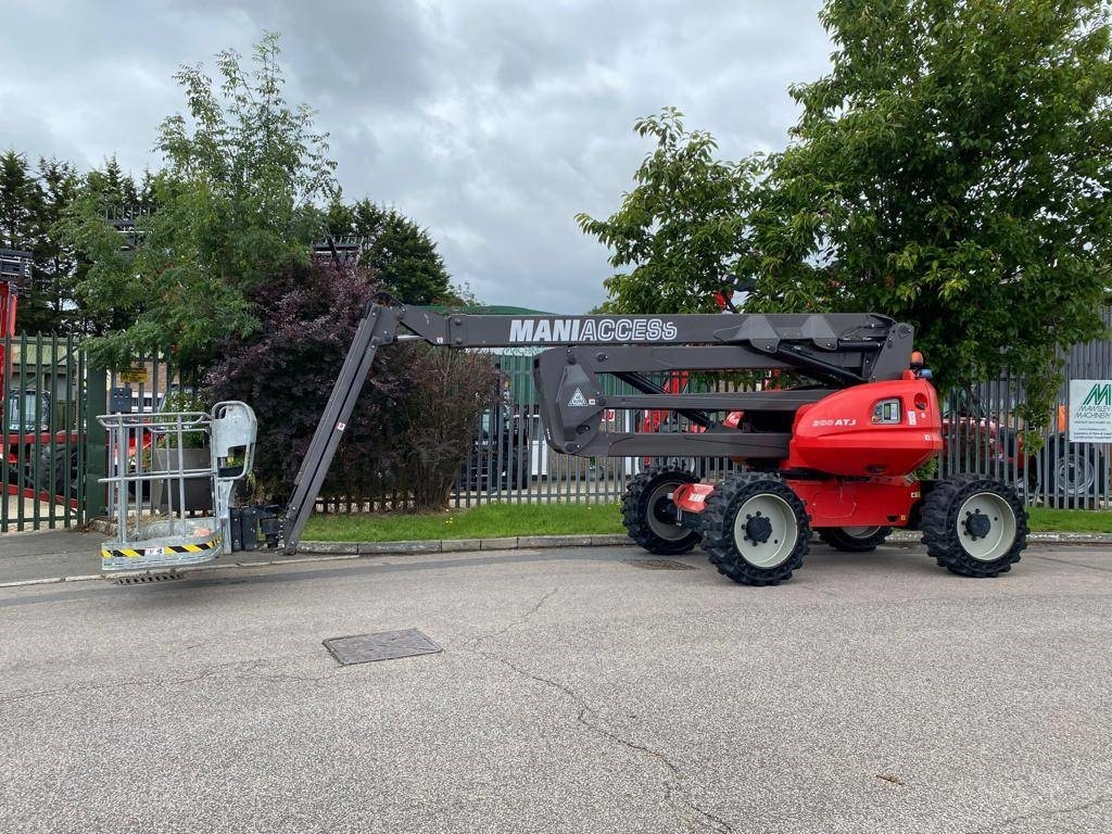 Manitou 200 ATJ - Xe nâng người nhiều khớp nối: hình 2 Manitou 200 ATJ - Xe nâng người nhiều khớp nối: hình 2