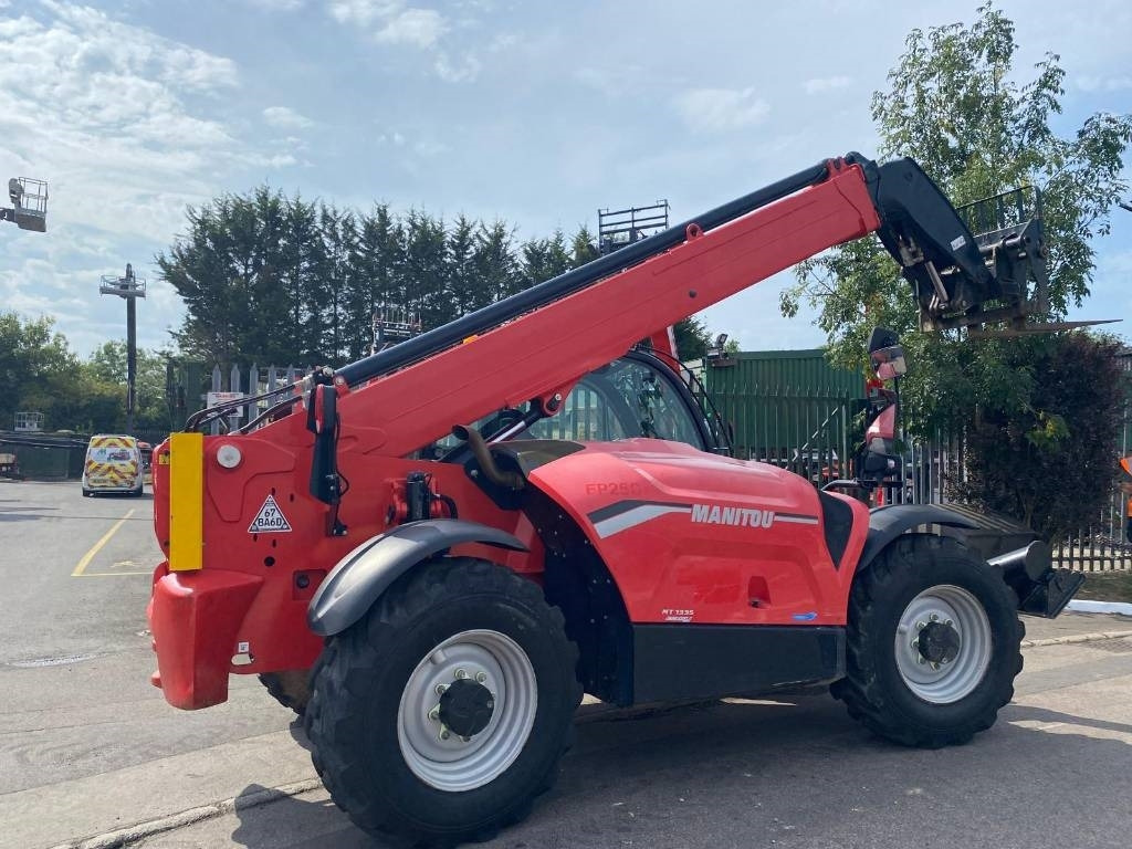 Manitou MT 1335 - Xe nhấc hình viễn vọng kính: hình 3 Manitou MT 1335 - Xe nhấc hình viễn vọng kính: hình 3