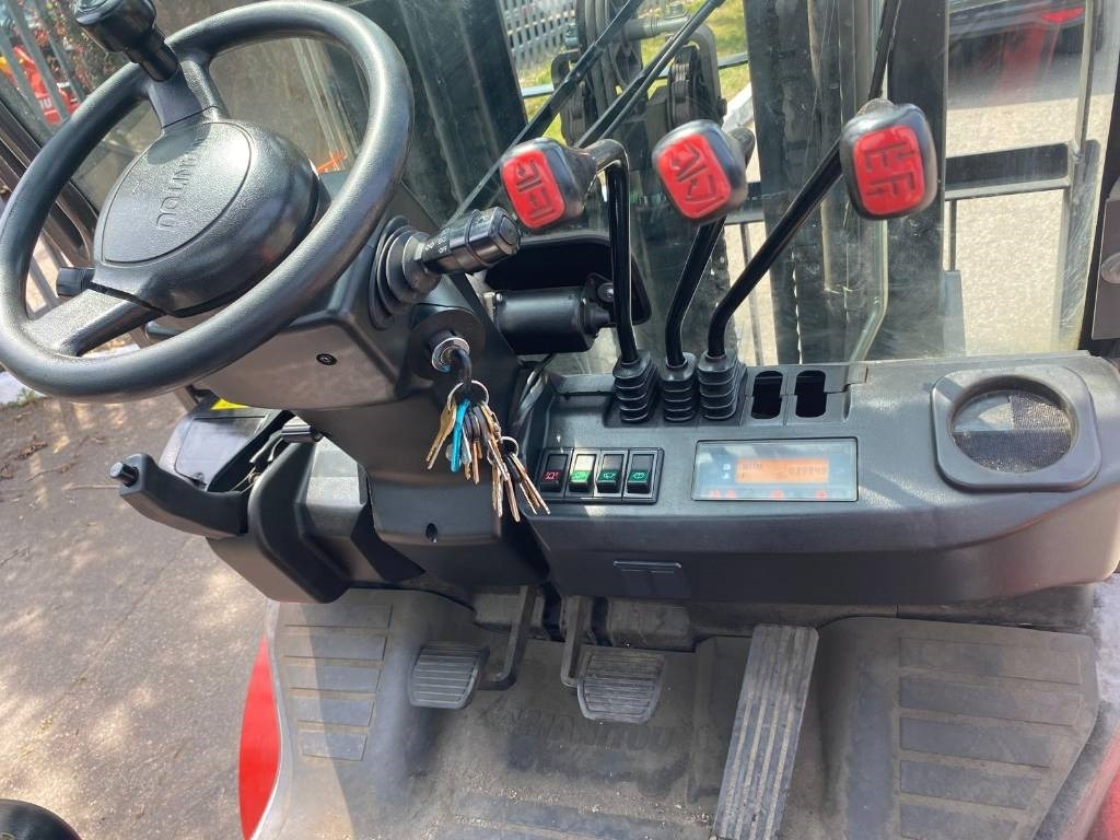 Xe nâng diesel Manitou Mi25D: hình 27 Xe nâng diesel Manitou Mi25D: hình 27