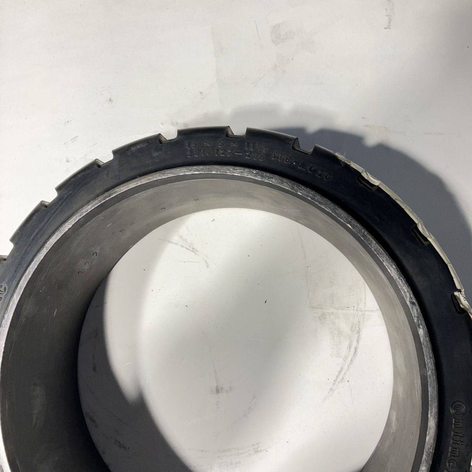 2x continental 15x5x11 1/4 tyres - Lốp cho Thiết bị xử lý vật liệu: hình 2 2x continental 15x5x11 1/4 tyres - Lốp cho Thiết bị xử lý vật liệu: hình 2