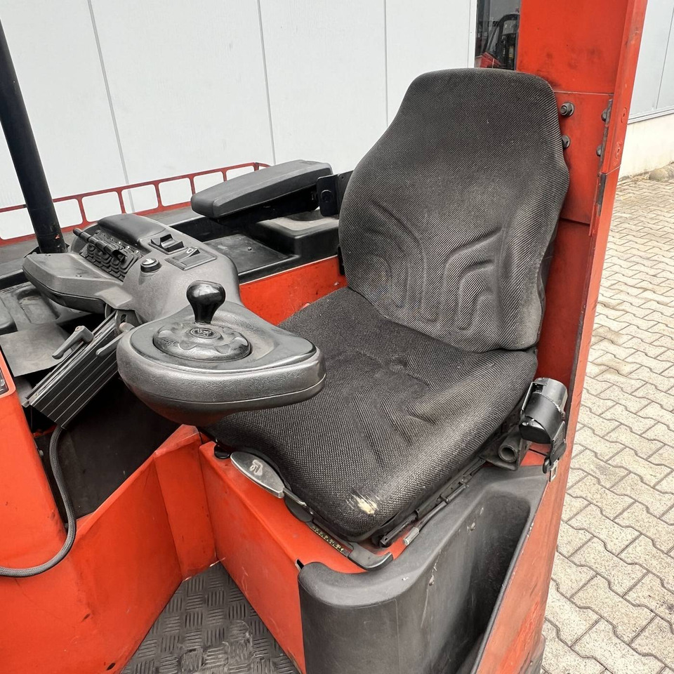 BT FR2.7 - Xe tải tiếp cận 4 hướng: hình 4 BT FR2.7 - Xe tải tiếp cận 4 hướng: hình 4