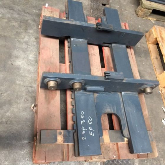 Fork Carriage /ZT/4.9T/3A/L1260 for Caterpillar - Đính kèm cho Thiết bị xử lý vật liệu: hình 2 Fork Carriage /ZT/4.9T/3A/L1260 for Caterpillar - Đính kèm cho Thiết bị xử lý vật liệu: hình 2