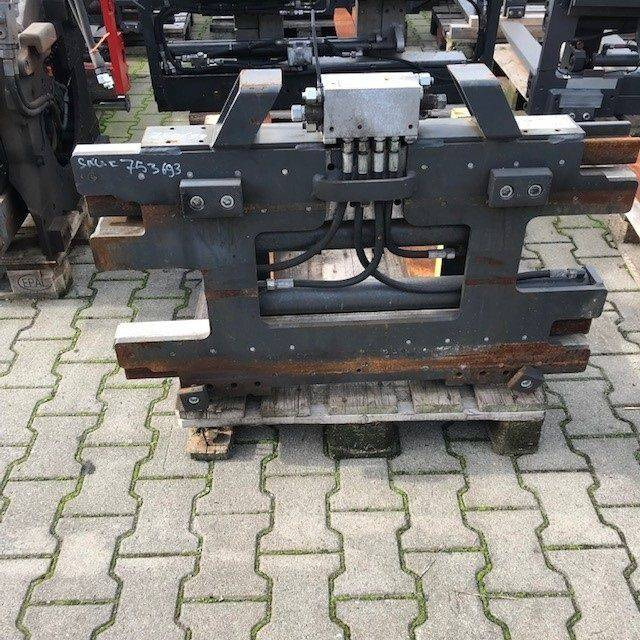 Meyer Fork positioner with side shift - Đính kèm: hình 2 Meyer Fork positioner with side shift - Đính kèm: hình 2