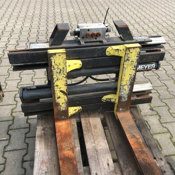 Meyer Fork positioner with side shift - Đính kèm cho Thiết bị xử lý vật liệu: hình 3 Meyer Fork positioner with side shift - Đính kèm cho Thiết bị xử lý vật liệu: hình 3