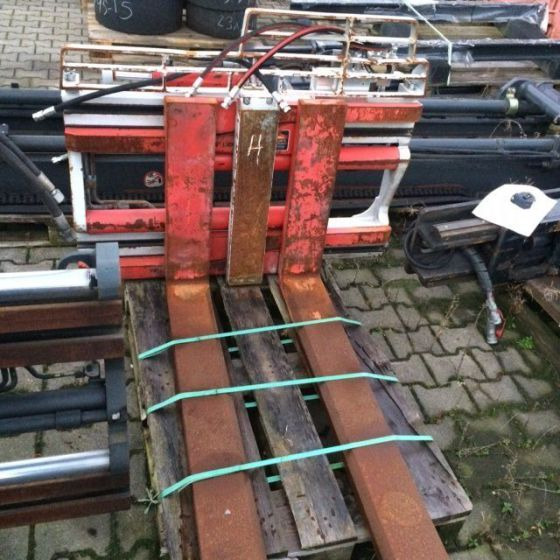 Dúrwen Fork Clamp with separate sideshift - Ngàm kẹp cho Thiết bị xử lý vật liệu: hình 5 Dúrwen Fork Clamp with separate sideshift - Ngàm kẹp cho Thiết bị xử lý vật liệu: hình 5