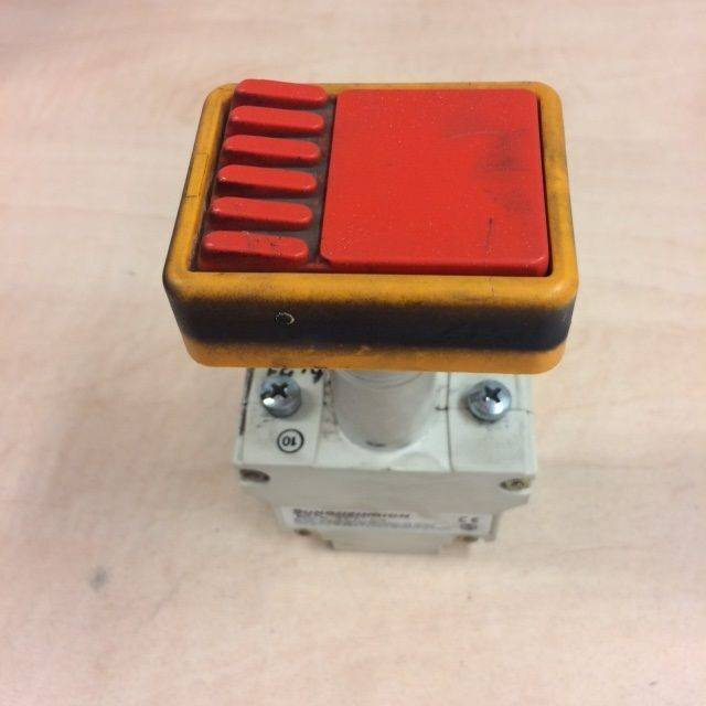 Emergency stop switch ERD 220 - Công tắc cột lái cho Thiết bị xử lý vật liệu: hình 2 Emergency stop switch ERD 220 - Công tắc cột lái cho Thiết bị xử lý vật liệu: hình 2