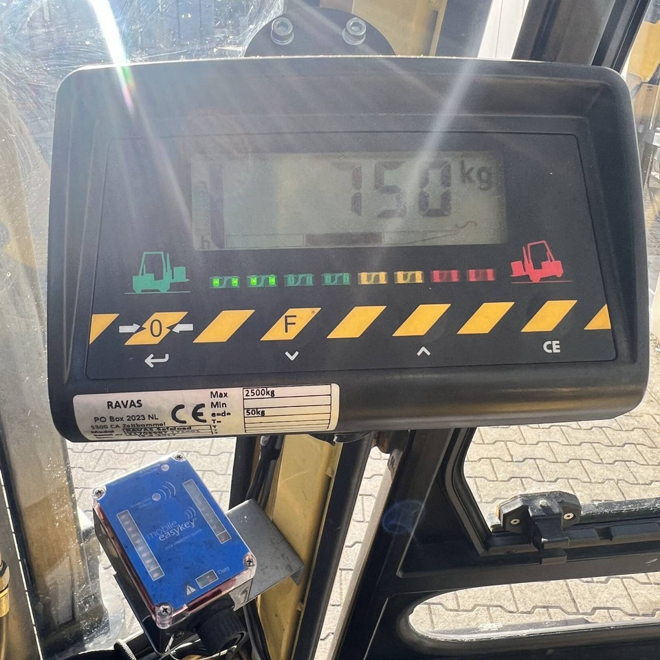 Xe nâng điện Hyster E4.50XL: hình 18