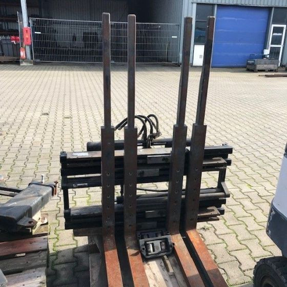 Kaup Double pallet handler with separate side shift - Chĩa: hình 2 Kaup Double pallet handler with separate side shift - Chĩa: hình 2
