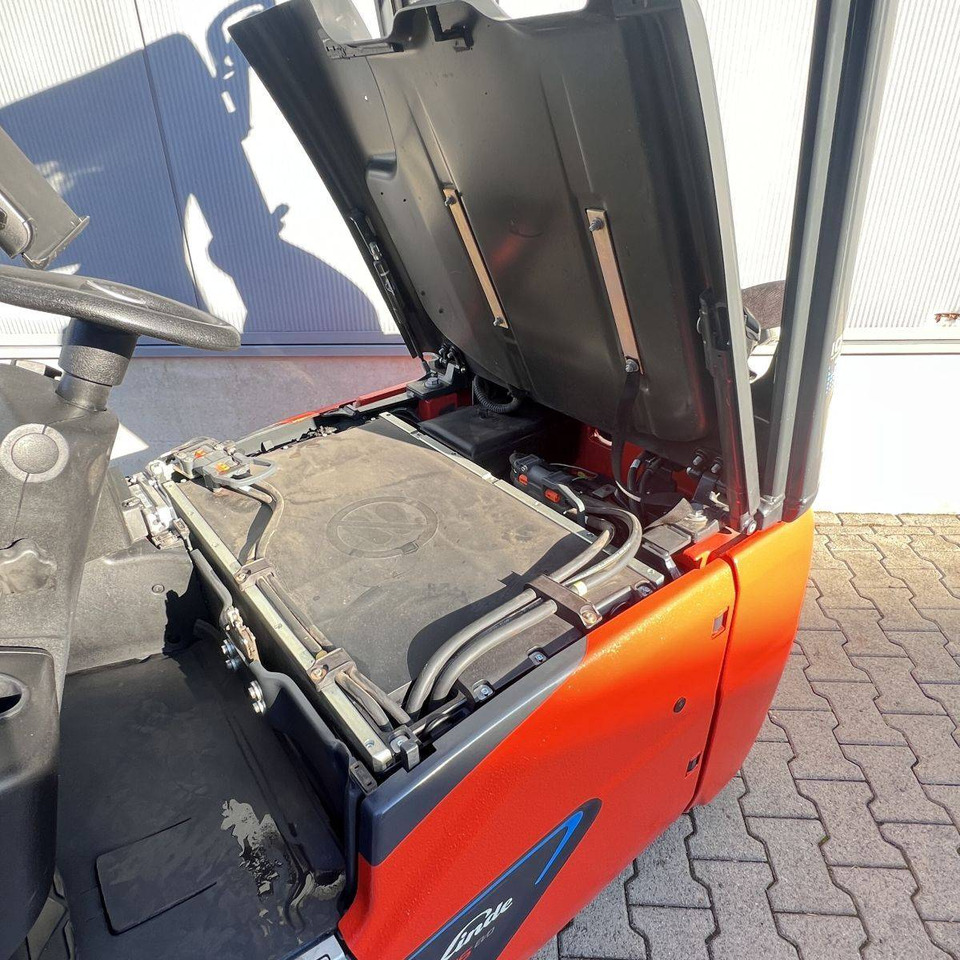 Xe nâng điện Linde E16C (386-02) EVO Li-On: hình 8 Xe nâng điện Linde E16C (386-02) EVO Li-On: hình 8