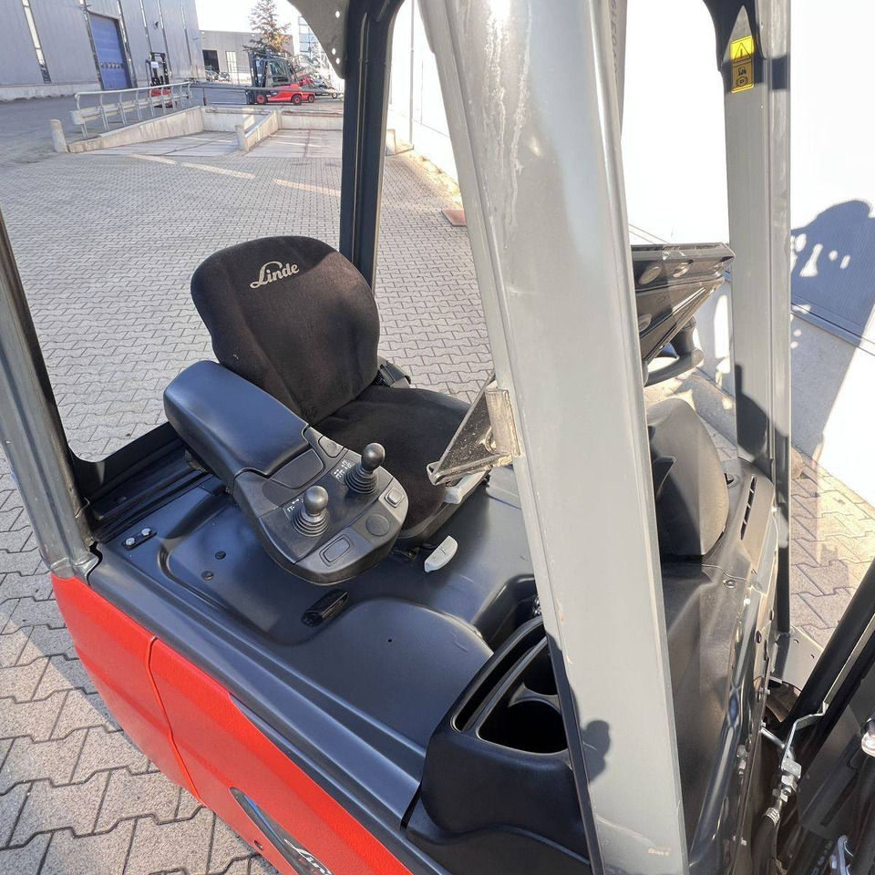 Xe nâng điện Linde E16C (386-02) EVO Li-On: hình 6 Xe nâng điện Linde E16C (386-02) EVO Li-On: hình 6