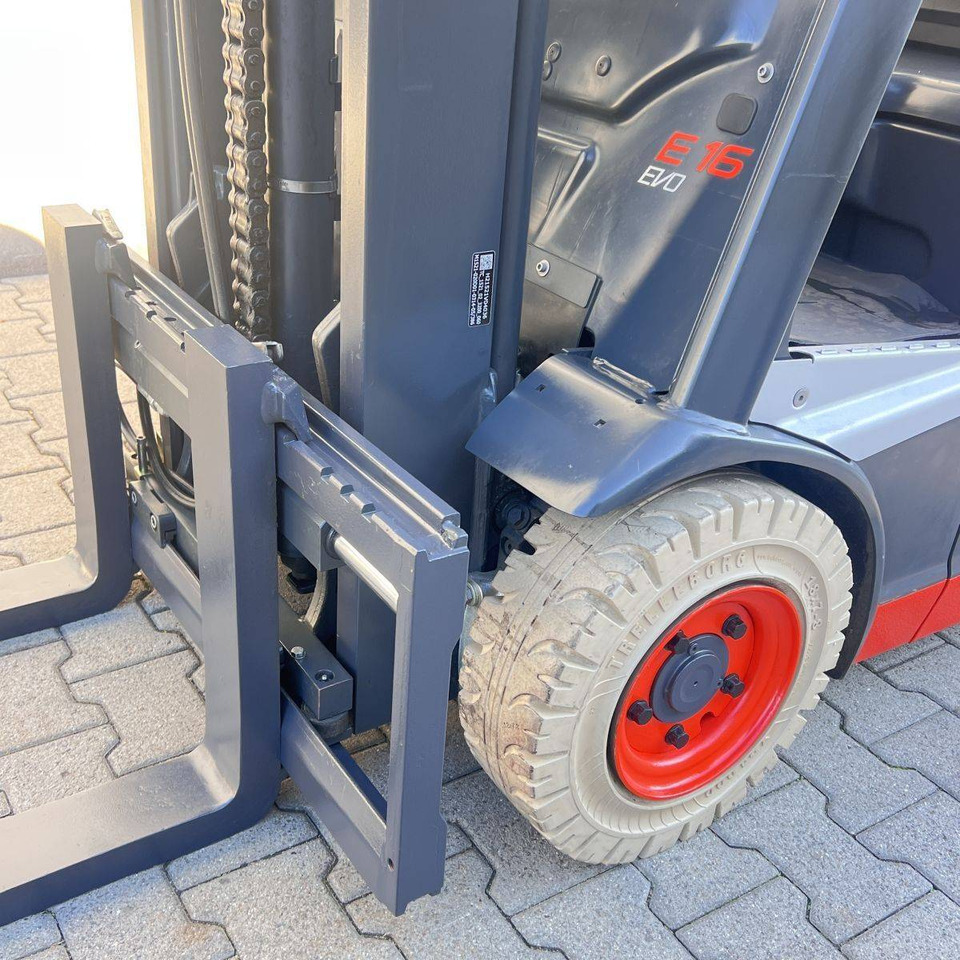 Xe nâng điện Linde E16C (386-02) EVO Li-On: hình 17 Xe nâng điện Linde E16C (386-02) EVO Li-On: hình 17