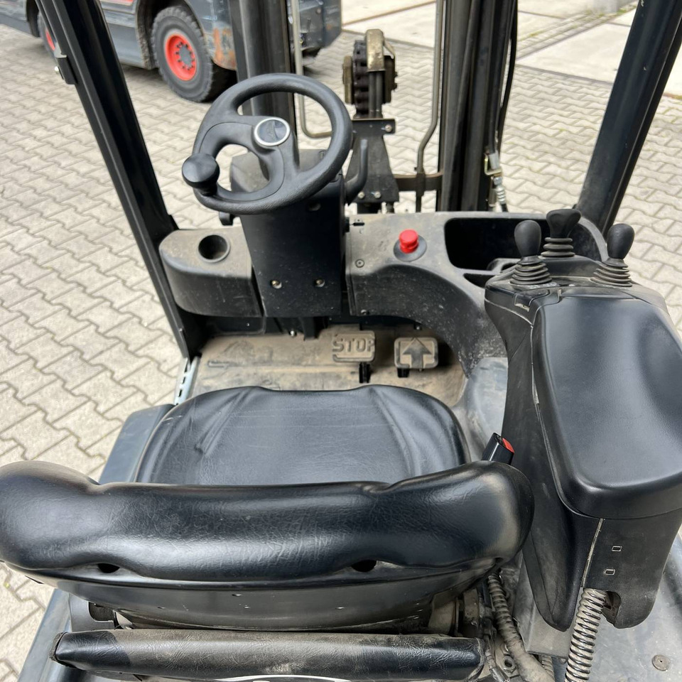 Linde E16L (386) - Xe nâng điện: hình 4 Linde E16L (386) - Xe nâng điện: hình 4