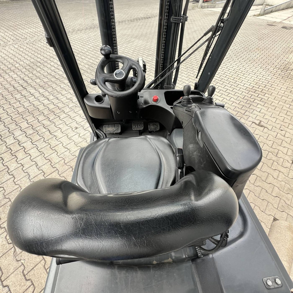 Linde E18P (386-02) EVO - Xe nâng điện: hình 5 Linde E18P (386-02) EVO - Xe nâng điện: hình 5