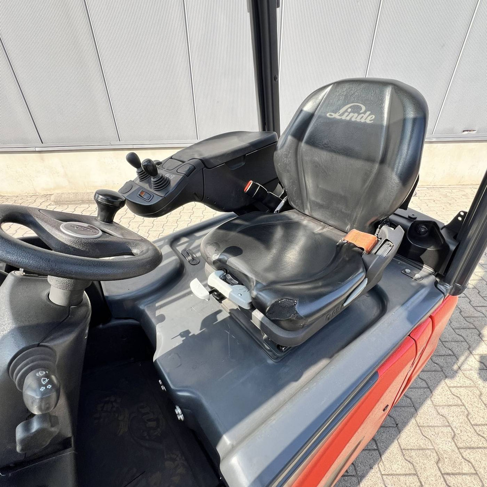 Linde E18PH (386-02) EVO - Xe nâng điện: hình 4 Linde E18PH (386-02) EVO - Xe nâng điện: hình 4