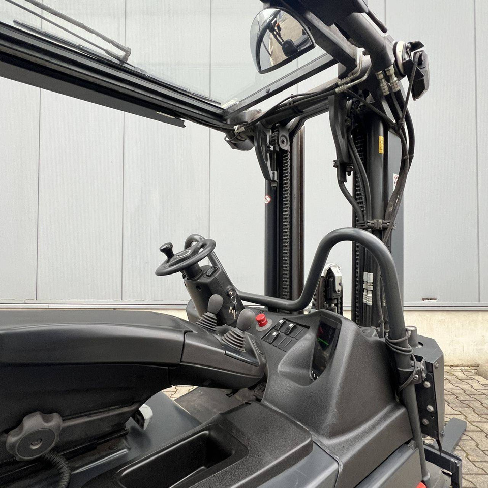 Linde E20R (387) Roadster - Xe nâng điện: hình 5 Linde E20R (387) Roadster - Xe nâng điện: hình 5