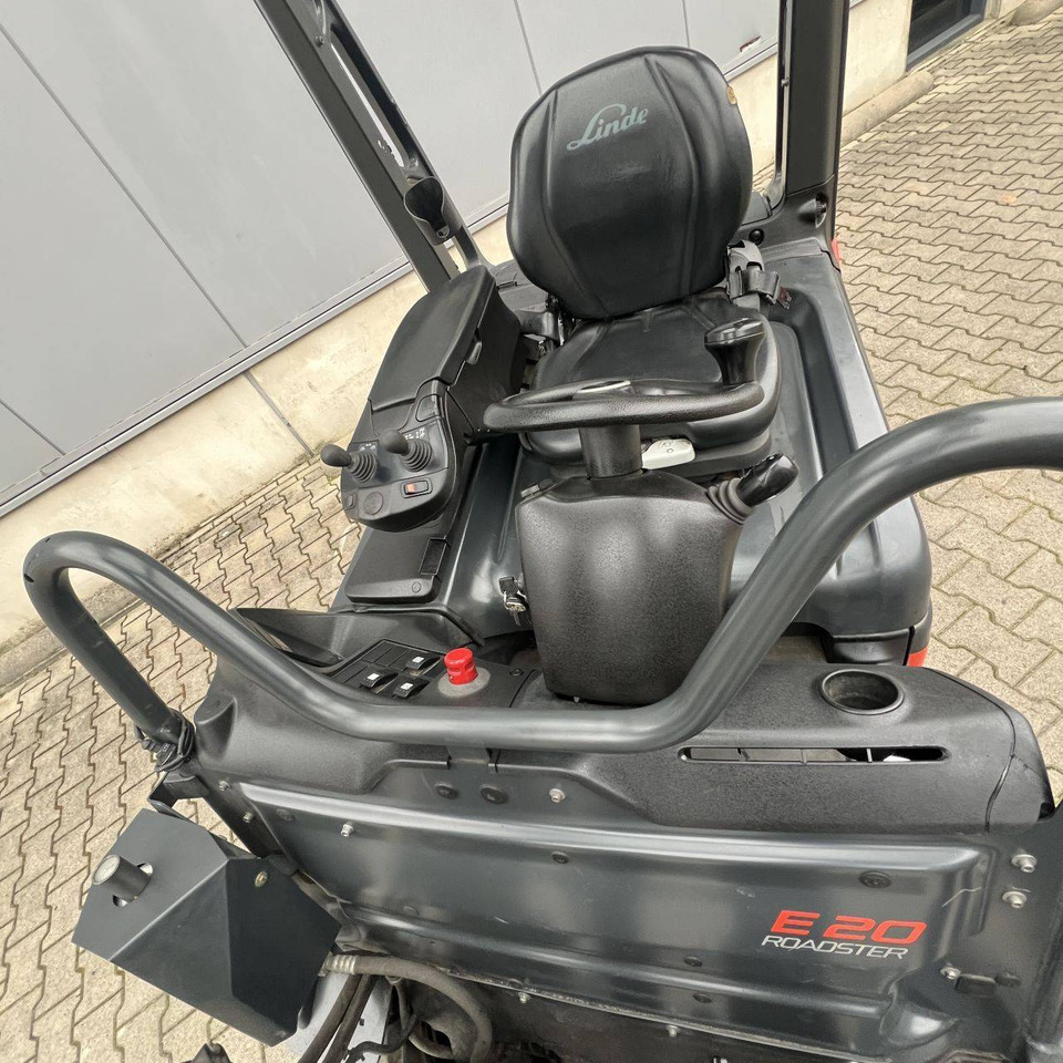 Xe nâng điện Linde E20R (387) Roadster: hình 8 Xe nâng điện Linde E20R (387) Roadster: hình 8