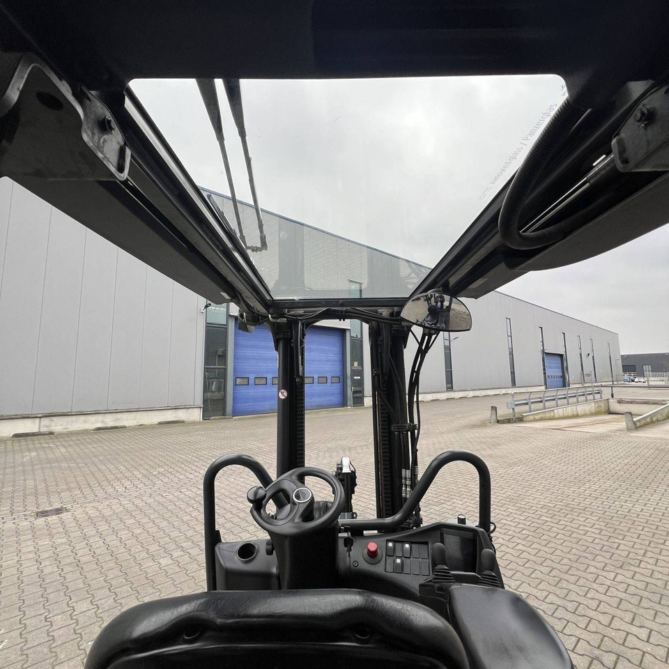 Xe nâng điện Linde E20R (387) Roadster: hình 9 Xe nâng điện Linde E20R (387) Roadster: hình 9