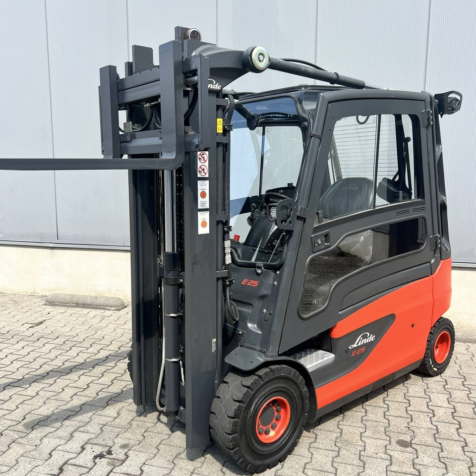 Linde E25L (387) - Xe nâng điện: hình 2 Linde E25L (387) - Xe nâng điện: hình 2
