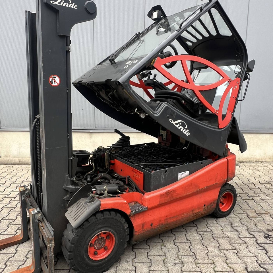 Linde E25S (336-03) - Xe nâng điện: hình 5 Linde E25S (336-03) - Xe nâng điện: hình 5
