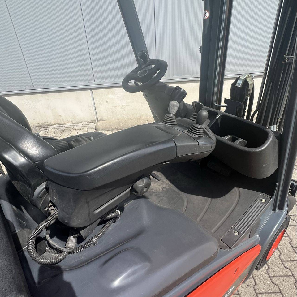 Linde H18T (391-02) EVO - Xe nâng gas: hình 3 Linde H18T (391-02) EVO - Xe nâng gas: hình 3