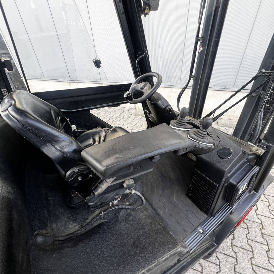 Linde H25D (392) - Xe nâng diesel: hình 5 Linde H25D (392) - Xe nâng diesel: hình 5