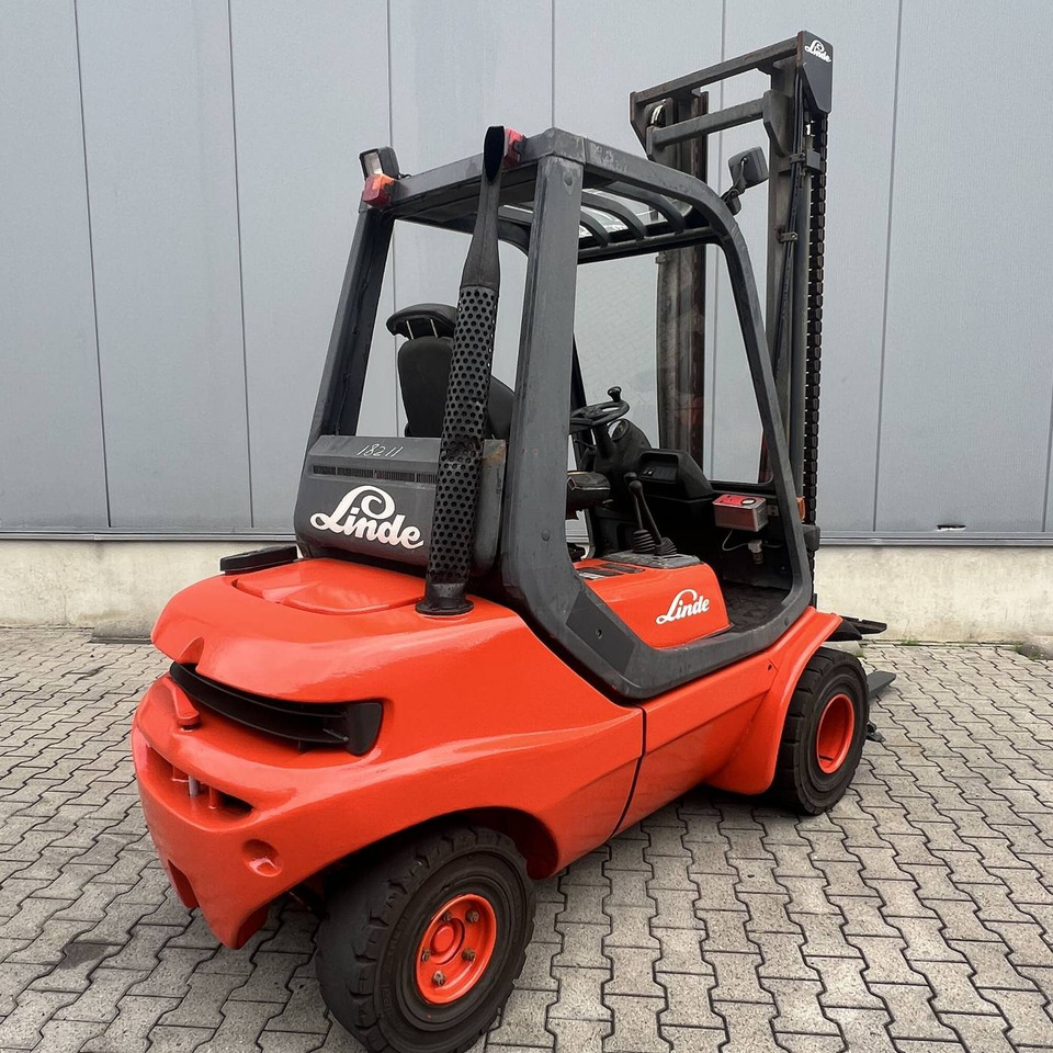 Linde H30D-02 (351) - Xe nâng diesel: hình 3 Linde H30D-02 (351) - Xe nâng diesel: hình 3
