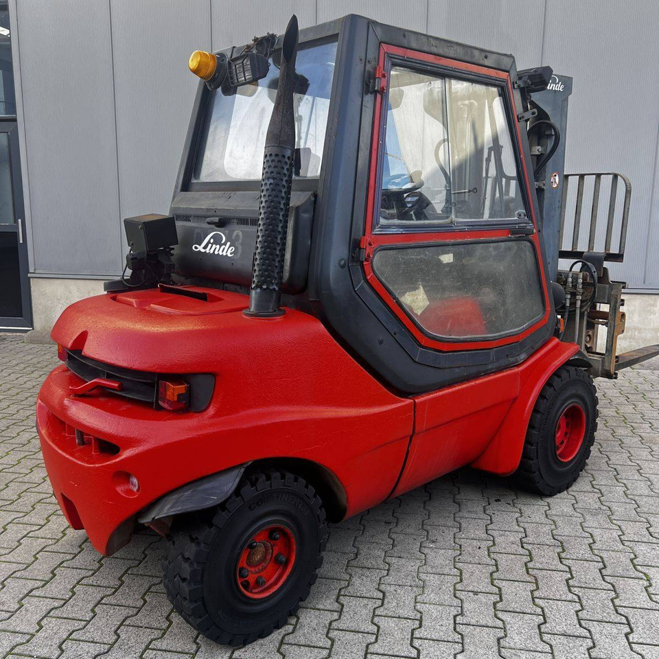 Linde H30D (351-03) - Xe nâng diesel: hình 3 Linde H30D (351-03) - Xe nâng diesel: hình 3
