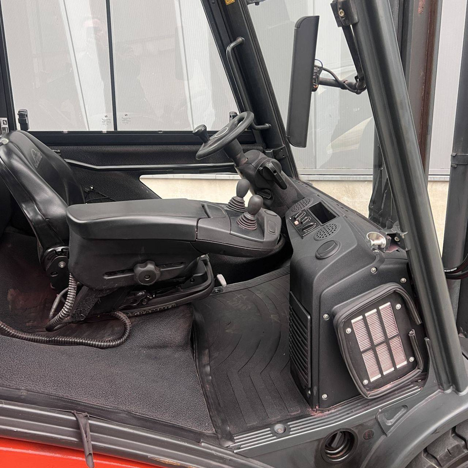 Linde H30D (393) EVO - Xe nâng diesel: hình 3 Linde H30D (393) EVO - Xe nâng diesel: hình 3