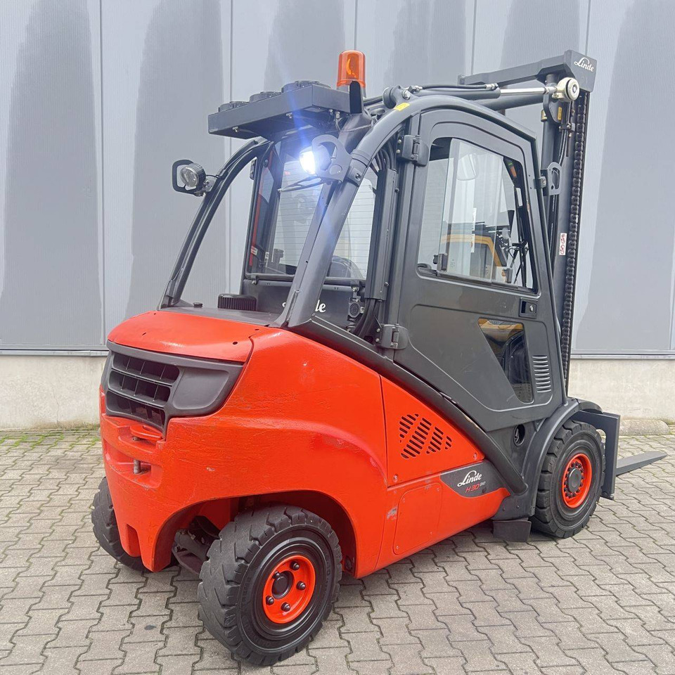 Linde H30D (393) EVO - Xe nâng diesel: hình 2 Linde H30D (393) EVO - Xe nâng diesel: hình 2