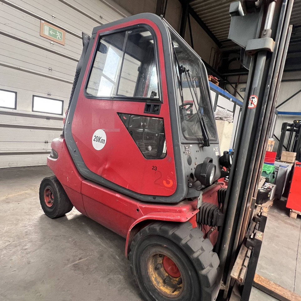Linde H30T (351) - Xe nâng gas: hình 2 Linde H30T (351) - Xe nâng gas: hình 2